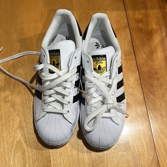 NWT/NBW ADIDAS Superstars - Picture 2 of 4